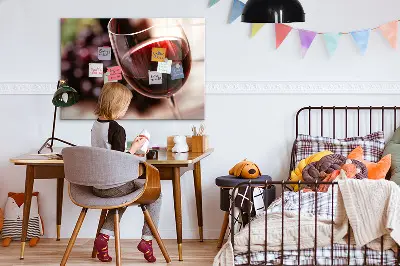 Tablă magnetică în formă de pahar de vin roșu