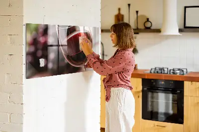 Tablă magnetică în formă de pahar de vin roșu