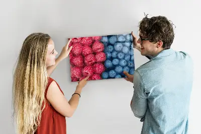 Tablă magnetică cu model cu fructe de pădure și zmeură