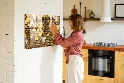 Tablă magnetică în formă de fagure de miere