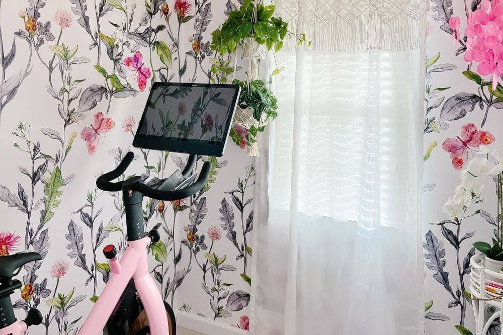 Cum să decorezi o cameră de tineret pentru o fată