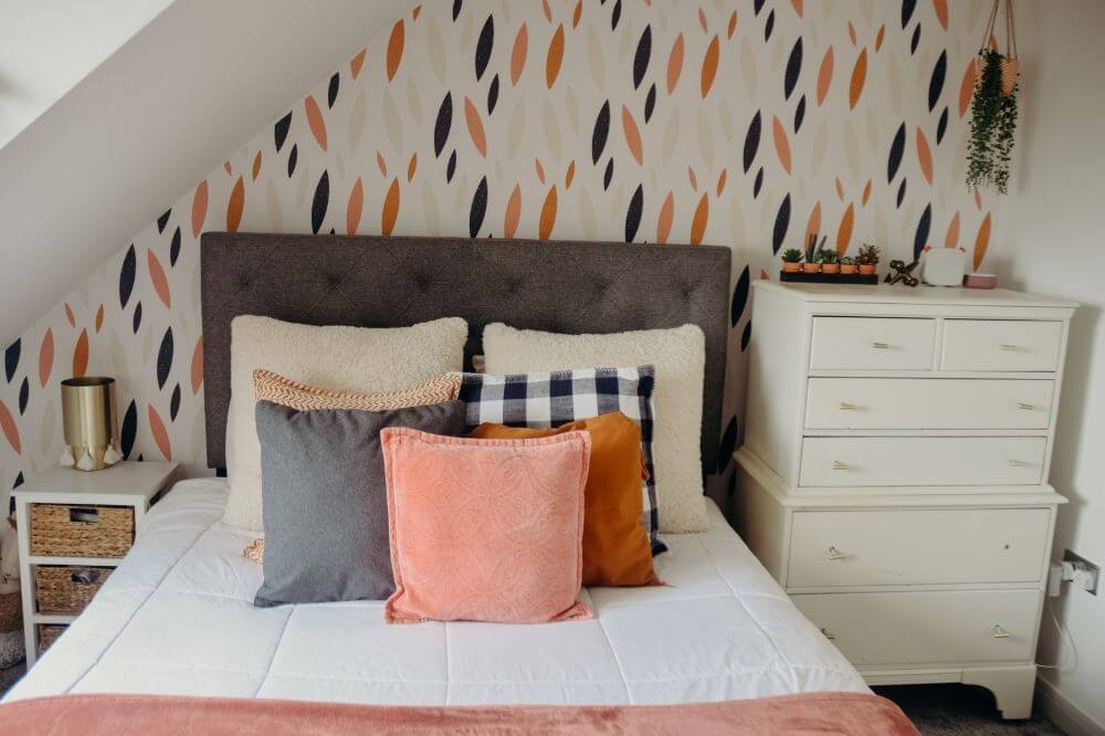 Cum să decorezi o cameră de tineret pentru o fată